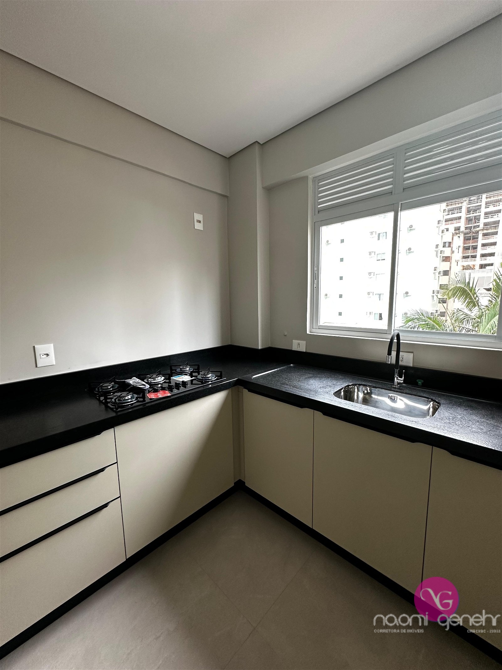 edifiio granada centro balneario camboriu (27)